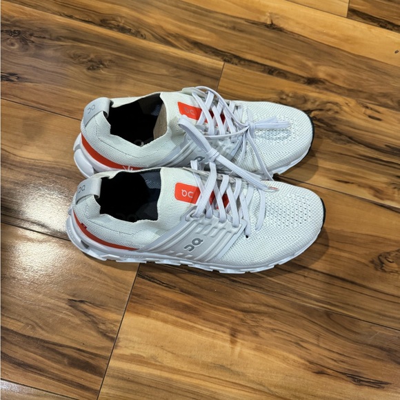 On running - Picture 3 of 6